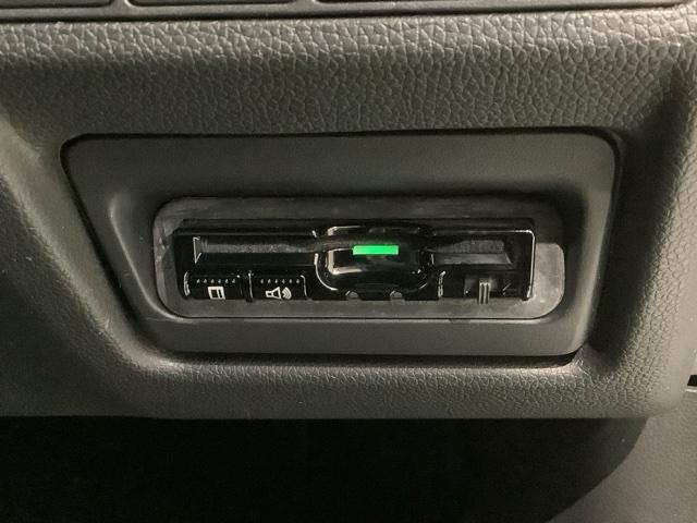 ステップワゴンスパーダ スパーダホンダセンシング 1年保証 ワンオ-ナ- ナビVXM-175VFNi TV Rカメラ CD録音 DVD ETC LEDライト 両側電動ドア VSA クルコン アルミ スマ-トキ- スペアキ- 盗難防止装置 整備記録簿(13枚目)