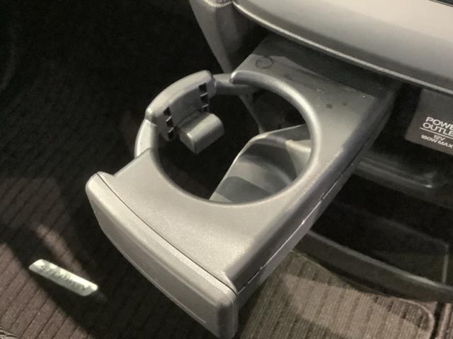 ステップワゴンスパーダ スパーダホンダセンシング 1年保証 ワンオ-ナ- ナビVXM-175VFNi TV Rカメラ CD録音 DVD ETC LEDライト 両側電動ドア VSA クルコン アルミ スマ-トキ- スペアキ- 盗難防止装置 整備記録簿(28枚目)