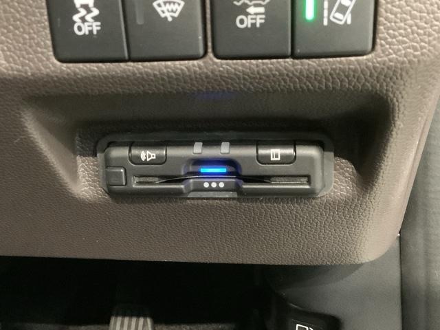 フリードハイブリッド ハイブリッド・Ｇ　Ｈ　ＳＥＮＳＩＮＧ　最長５年保証　ワンオーナー　Ｒカメラ　ＢＴオ－ディオ　ＥＴＣ　ＬＥＤライト　両側電動ドアＶＳＡ　シ－トヒ－タ－　クルコン　スマ－トキ－　スペアキ－　盗難防止装置　整備記録簿　ＡＡＣ（11枚目）