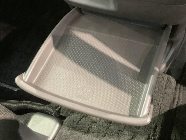 フリードハイブリッド ハイブリッド・Ｇ　Ｈ　ＳＥＮＳＩＮＧ　最長５年保証　ワンオーナー　Ｒカメラ　ＢＴオ－ディオ　ＥＴＣ　ＬＥＤライト　両側電動ドアＶＳＡ　シ－トヒ－タ－　クルコン　スマ－トキ－　スペアキ－　盗難防止装置　整備記録簿　ＡＡＣ（27枚目）