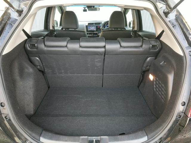 フィットハイブリッド Lパッケージ 黒半革シート/禁煙/ナビTV/Bluetooth/LED/バックカメラ/ドライブレコーダー/ETC/衝突軽減ブレーキ/クルーズコントロール/オートライト/(14枚目)