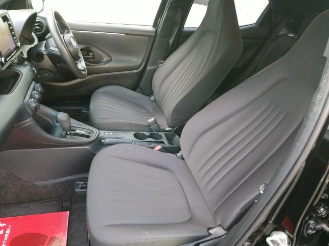 ヤリス X /ナビ/Bluetooth/バックカメラ/ETC/衝突軽減ブレーキ/スマートキー/イモビライザー/オートマチックハイビーム/(9枚目)