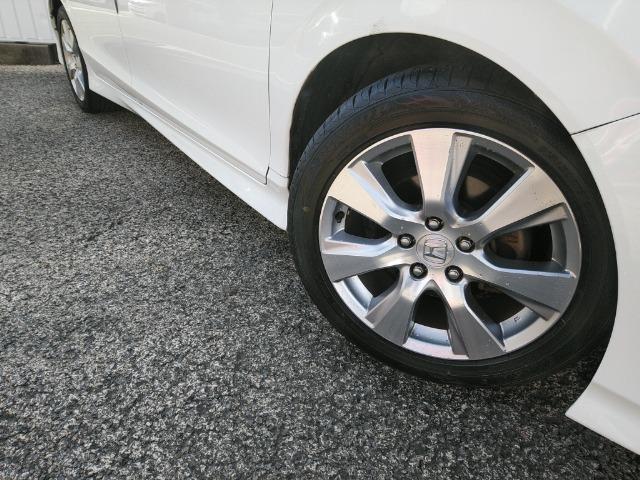 お好みのデザインのアルミホイールや、新品タイヤ、スタッドレスタイヤなどご希望の方はお知らせ下さい。車種に合わせたサイズをお調べしてご提案させて頂きます。