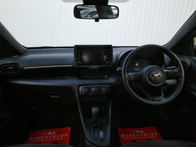ヤリス Ｘ　／ディスプレイオーディオ／Ｂｌｕｅｔｏｏｔｈ／バックカメラ／ＥＴＣ／衝突軽減ブレーキ／イモビライザー／オートマチックハイビーム（8枚目）