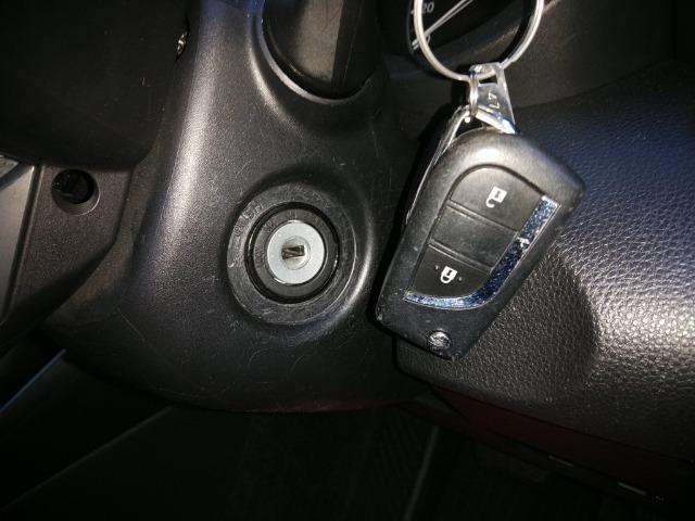 ヤリス Ｘ　／ディスプレイオーディオ／Ｂｌｕｅｔｏｏｔｈ／バックカメラ／ＥＴＣ／衝突軽減ブレーキ／イモビライザー／オートマチックハイビーム（12枚目）