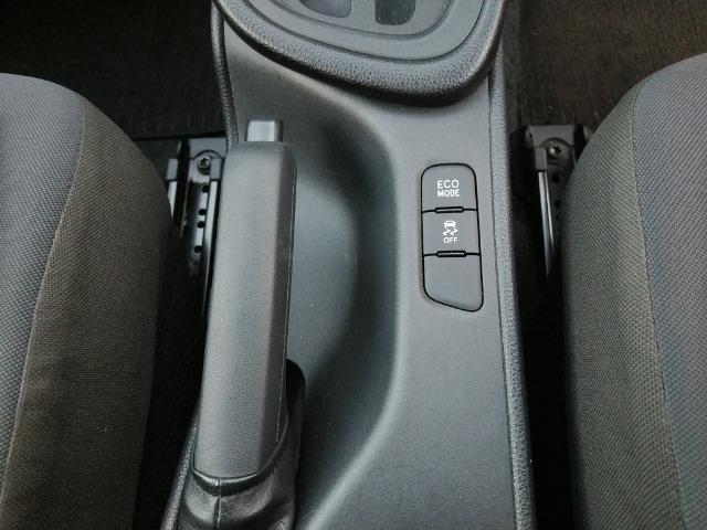 ヤリス Ｘ　／ディスプレイオーディオ／Ｂｌｕｅｔｏｏｔｈ／バックカメラ／ＥＴＣ／衝突軽減ブレーキ／イモビライザー／オートマチックハイビーム（15枚目）