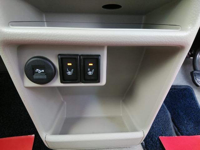 アルトラパン モード　ツートン／禁煙／ナビＴＶ／ＨＩＤ／衝突軽減ブレーキ／前席シートヒーター／スマートキー／ＤＶＤ再生／イモビライザー／オートマチックハイビーム（15枚目）