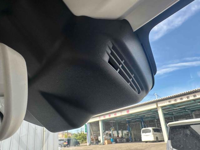キャリイトラック 　ＡＴ　衝突被害軽減システム　レーンアシスト　ＥＳＣ　エアコン　パワーウィンドウ　運転席エアバッグ　助手席エアバッグ　ＣＤ　ミュージックプレイヤー接続可（7枚目）