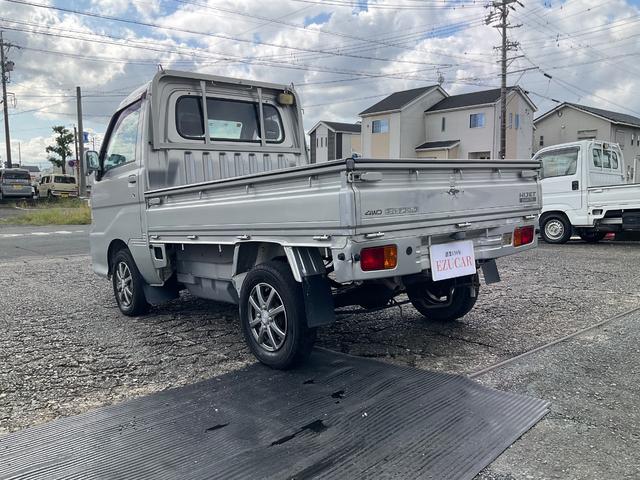 ハイゼットトラック 　エクストラ　４ＷＤ　４輪駆動　５速マニュアル　ＭＴ　ナビ　社外アルミホイール　エアコン　パワーウィンドウ　スーパーデフロック　集中ドアロック　ＥＸＴ　Ｂｌｕｅｔｏｏｔｈ　スペアキー　純正ゴムマット（12枚目）