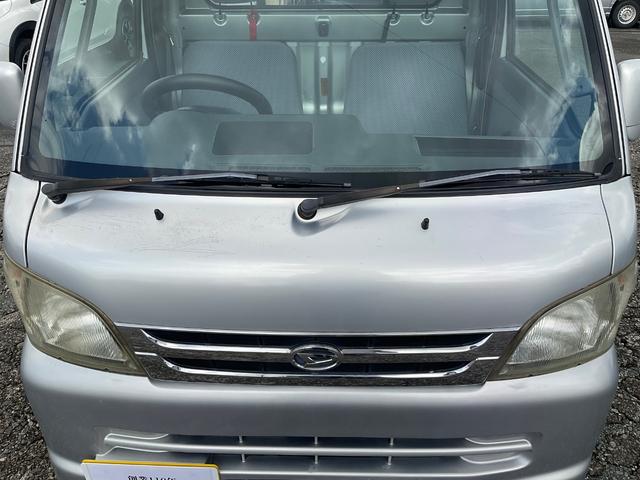 ハイゼットトラック 　エクストラ　４ＷＤ　４輪駆動　５速マニュアル　ＭＴ　ナビ　社外アルミホイール　エアコン　パワーウィンドウ　スーパーデフロック　集中ドアロック　ＥＸＴ　Ｂｌｕｅｔｏｏｔｈ　スペアキー　純正ゴムマット（16枚目）