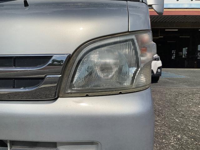 ハイゼットトラック 　エクストラ　４ＷＤ　４輪駆動　５速マニュアル　ＭＴ　ナビ　社外アルミホイール　エアコン　パワーウィンドウ　スーパーデフロック　集中ドアロック　ＥＸＴ　Ｂｌｕｅｔｏｏｔｈ　スペアキー　純正ゴムマット（23枚目）