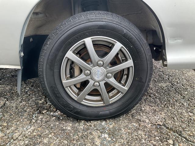 ハイゼットトラック 　エクストラ　４ＷＤ　４輪駆動　５速マニュアル　ＭＴ　ナビ　社外アルミホイール　エアコン　パワーウィンドウ　スーパーデフロック　集中ドアロック　ＥＸＴ　Ｂｌｕｅｔｏｏｔｈ　スペアキー　純正ゴムマット（27枚目）