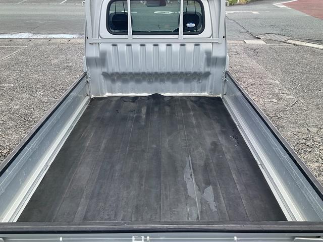 ハイゼットトラック 　エクストラ　４ＷＤ　４輪駆動　５速マニュアル　ＭＴ　ナビ　社外アルミホイール　エアコン　パワーウィンドウ　スーパーデフロック　集中ドアロック　ＥＸＴ　Ｂｌｕｅｔｏｏｔｈ　スペアキー　純正ゴムマット（34枚目）