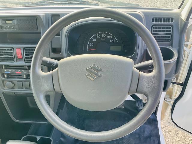 キャリイトラック 　軽トラック　３０，０００キロ！　ミッション　エアコン　運転席エアバッグ　助手席エアバッグ　５速ＭＴ　三方開　整備／点検記録簿あり　禁煙車　車検整備付き　修復歴なし　室内掃除済み　パワステ（2枚目）