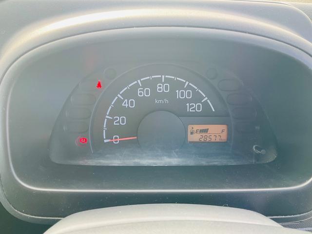 キャリイトラック 　軽トラック　３０，０００キロ！　ミッション　エアコン　運転席エアバッグ　助手席エアバッグ　５速ＭＴ　三方開　整備／点検記録簿あり　禁煙車　車検整備付き　修復歴なし　室内掃除済み　パワステ（3枚目）