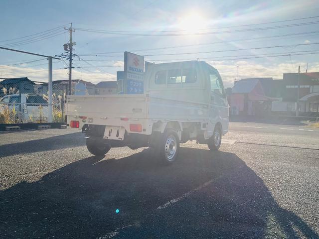 キャリイトラック 　軽トラック　３０，０００キロ！　ミッション　エアコン　運転席エアバッグ　助手席エアバッグ　５速ＭＴ　三方開　整備／点検記録簿あり　禁煙車　車検整備付き　修復歴なし　室内掃除済み　パワステ（15枚目）