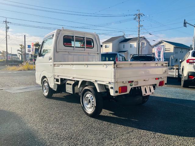 キャリイトラック 　軽トラック　３０，０００キロ！　ミッション　エアコン　運転席エアバッグ　助手席エアバッグ　５速ＭＴ　三方開　整備／点検記録簿あり　禁煙車　車検整備付き　修復歴なし　室内掃除済み　パワステ（19枚目）