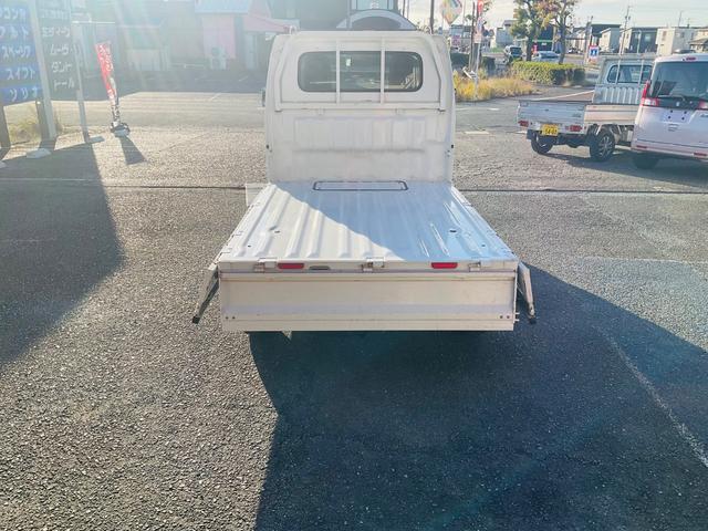 キャリイトラック 　軽トラック　３０，０００キロ！　ミッション　エアコン　運転席エアバッグ　助手席エアバッグ　５速ＭＴ　三方開　整備／点検記録簿あり　禁煙車　車検整備付き　修復歴なし　室内掃除済み　パワステ（35枚目）