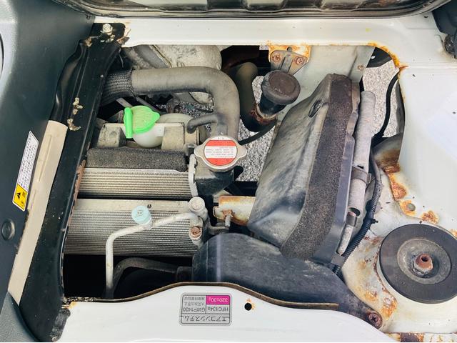 キャリイトラック 　軽トラック　３０，０００キロ！　ミッション　エアコン　運転席エアバッグ　助手席エアバッグ　５速ＭＴ　三方開　整備／点検記録簿あり　禁煙車　車検整備付き　修復歴なし　室内掃除済み　パワステ（46枚目）