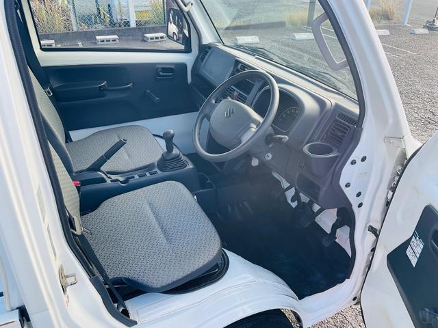 キャリイトラック 　軽トラック　３０，０００キロ！　ミッション　エアコン　運転席エアバッグ　助手席エアバッグ　５速ＭＴ　三方開　整備／点検記録簿あり　禁煙車　車検整備付き　修復歴なし　室内掃除済み　パワステ（50枚目）