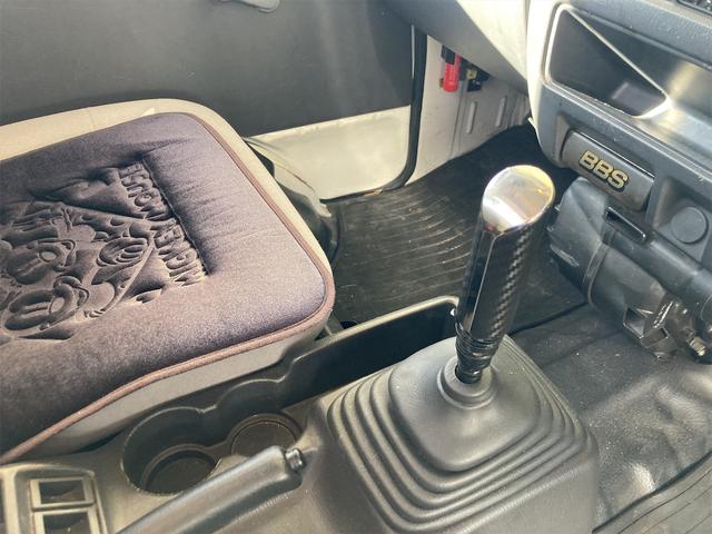 サンバートラック 　ＭＴ　ＥＴＣ　アルミホイール　エアコン　運転席エアバッグ　ＣＤ　ミュージックプレイヤー接続可（24枚目）