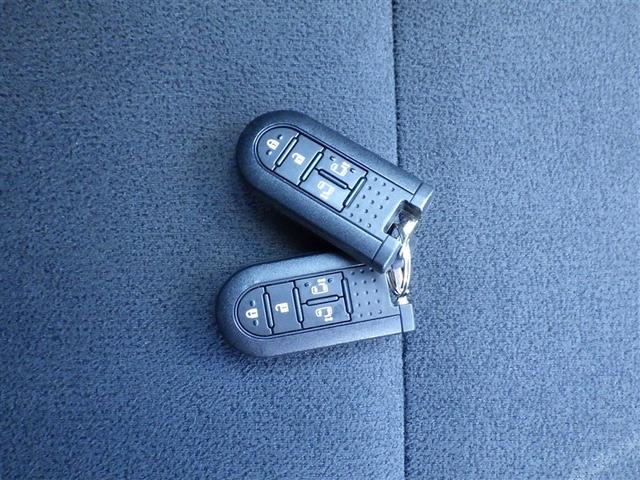 ムーヴキャンバス Ｇメイクアップ　ＳＡＩＩＩ　ＡＵＸ接続　地デジ　衝突軽減ブレーキ　インテリキー　Ｗ電動ドア　ＬＥＤヘッド　盗難防止システム　横滑り防止装置　ＥＴＣ　ナビＴＶ　キーフリーシステム　バックカメラ　アイドリングストップ　オートエアコン（23枚目）