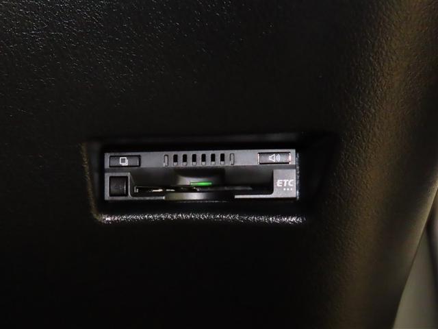 シエンタ ハイブリッドG クエロ 点検記録簿 地デジTV 盗難防止 横滑り防止 LEDライト クルコン スマートキー ETC 1オーナー バックモニタ DVD オ-トエアコン メモリ-ナビ エアバッグ 3列シート ナビ&TV ABS(10枚目)