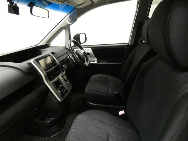 ヴォクシー ZS Wエアバック 地デジTV ドラレコ付き ダブルエアコン キーフリー PS ナビ&TV 運転席エアバッグ 寒冷地仕様 Bモニタ- パワーウィンドウ ウォークスルー ABS アルミホイール ETC車載器(18枚目)