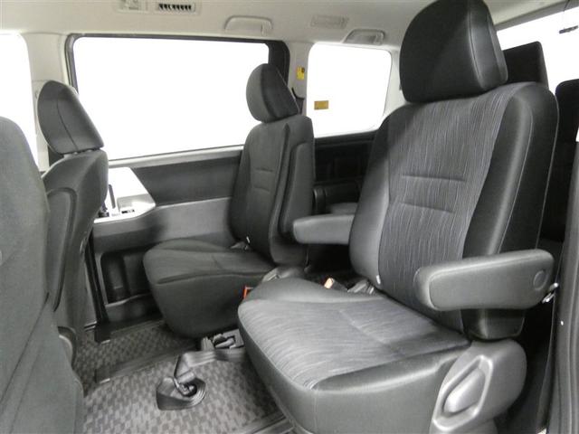 ヴォクシー ZS Wエアバック 地デジTV ドラレコ付き ダブルエアコン キーフリー PS ナビ&TV 運転席エアバッグ 寒冷地仕様 Bモニタ- パワーウィンドウ ウォークスルー ABS アルミホイール ETC車載器(19枚目)