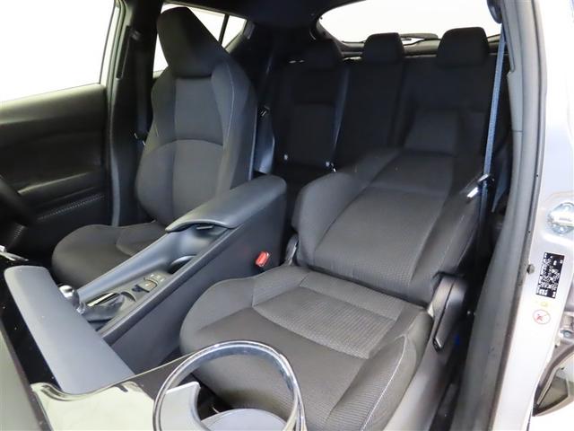 シートは快適にお使いいただけるよう、隅々まで抗菌・クリーニングを行っております。