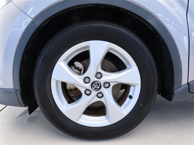 純正アルミホイールは精度が高く、スタイルもキマってますね！