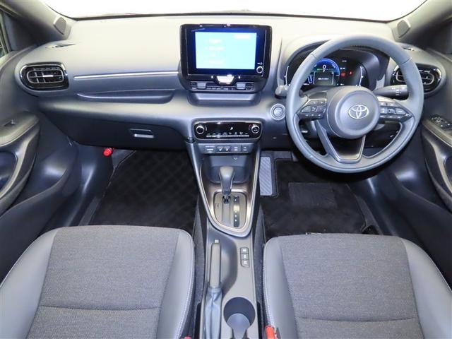 ヤリス ハイブリッドZ TSS キーレス フルセグテレビ オートエアコン バックモニター LEDライト クルコン スマートキー ETC ワンオーナー ドライブレコーダー ESC ミュージックプレイヤー接続可 記録簿(3枚目)