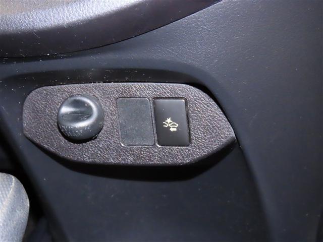 ヴィッツ Ｆ　キーレスリモコン　デュアルエアバック　衝突軽減装置　運転席エアバッグ　ＤＶＤ　地デジＴＶ　パワーウインドウ　ＥＳＣ　パワステ　エアコン　メモリナビ　ＡＢＳ　記録簿　ナビＴＶ（8枚目）