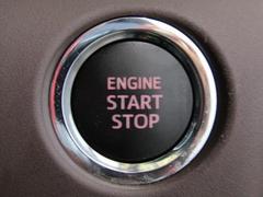 エンジンスタート、ストップスイッチです。プッシュスイッチひとつでエンジン始動。便利なスマートキー装備車です。 7