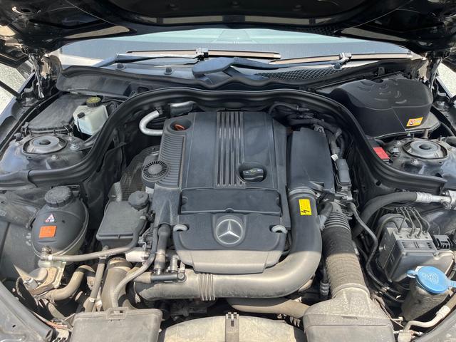 Ｅ２５０ブルーエフィシェンシーワゴン　アバンギャルド　ＡＭＧスポーツパッケージ　ＡＭＧアルミホイール１８インチ　レーダーセーフティ　プッシュスタート　電動バックドア　パワーシート　ＨＤＤナビ　ＴＶ　ＤＶＤ　バックモニター　ＥＴＣ　整備記録簿有り(17枚目)