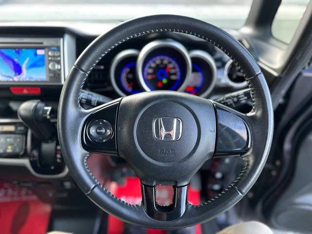 ���S�\�񐧂ɂ��ĕ��Ђ͖��ʂȋɌ��܂ŃR�X�g���Ȃ��ׂɏ��l�������̗p���Ă���܂��B�������w�͎��R�ł��B�܂��͂��C�y�ɂ��d�b�������B�w�R�X�g�팸�x�͎��B�̉i���̉ۑ�ł��B�w�ǂ��N���}��ǐS�I�Ɂx