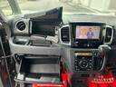 ご納車の際にお客様と動作確認事項を必ず実施しております。ミラー格納や窓ガラス動作確認、給油口の確認等を当たり前のことを当たり前に出来る大切な確認もしております。