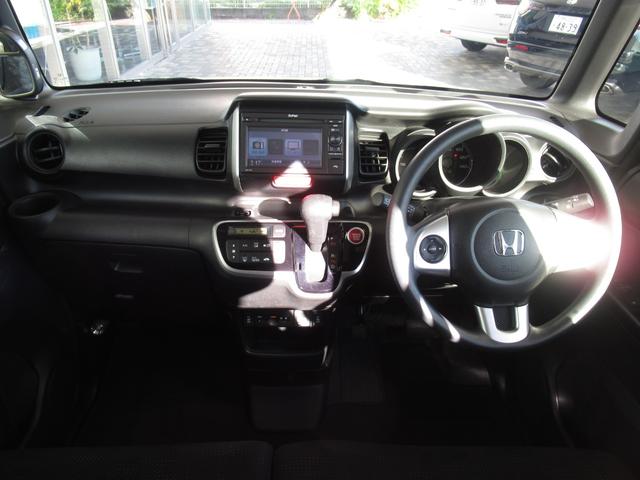 N-BOX GSSパッケージ 禁煙車・ワンオーナー 両側スライド片側電動ドア ダブルエアバック 点検記録簿 イモビ 1オーナー車 1セグTV 前席シートヒーター スマートキー&プッシュスタート ベンチシ-ト ETC付き 横滑防止(11枚目)