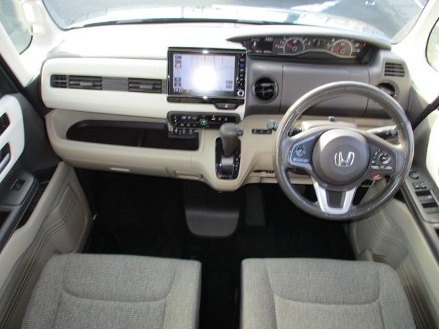 N-BOX G・EXホンダセンシング 女性ワンオーナー 禁煙車 1年保証 8インチナビ 両側電動スライドドア ウォークスルー パワーウインドウ 衝突軽減 フルセグTV Bモニ LED エアバッグ キーレススタート ETC スマ-トキ-(15枚目)