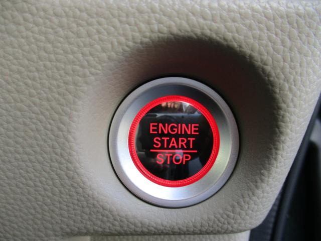 N-BOX G・EXホンダセンシング 女性ワンオーナー 禁煙車 1年保証 8インチナビ 両側電動スライドドア ウォークスルー パワーウインドウ 衝突軽減 フルセグTV Bモニ LED エアバッグ キーレススタート ETC スマ-トキ-(20枚目)