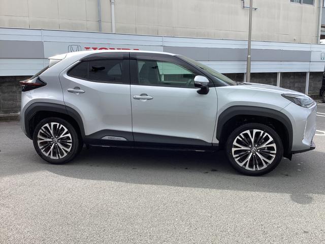 ヤリスクロス ハイブリッドZ ドライブレコーダ インテリジェントキー シ-トヒ-タ- LEDライト 1オ-ナ- リアカメラ クルーズコントロール 横滑り防止システム 禁煙 ナビTV パワステ オートエアコン ABS(7枚目)