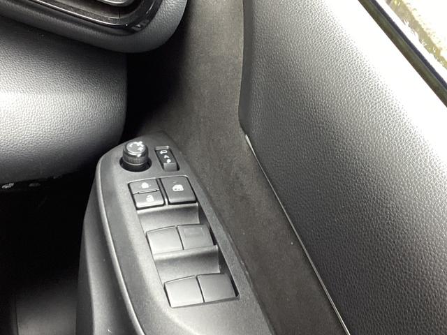 ヤリスクロス ハイブリッドZ ドライブレコーダ インテリジェントキー シ-トヒ-タ- LEDライト 1オ-ナ- リアカメラ クルーズコントロール 横滑り防止システム 禁煙 ナビTV パワステ オートエアコン ABS(20枚目)