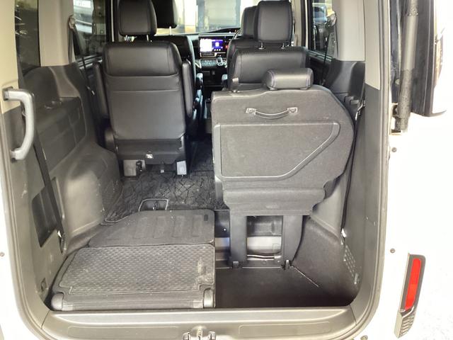 ステップワゴンスパーダ スパーダハイブリッドG・EXホンダセンシングブラスタ ナビETCバックカメラ禁煙車ワンオーナー リアカメラ AC アラウンドビューモニター 1オーナー CMBS LEDライト ABS 左右電動スライドドア DVD サイドエアバッグ スマキー フルセグ(24枚目)