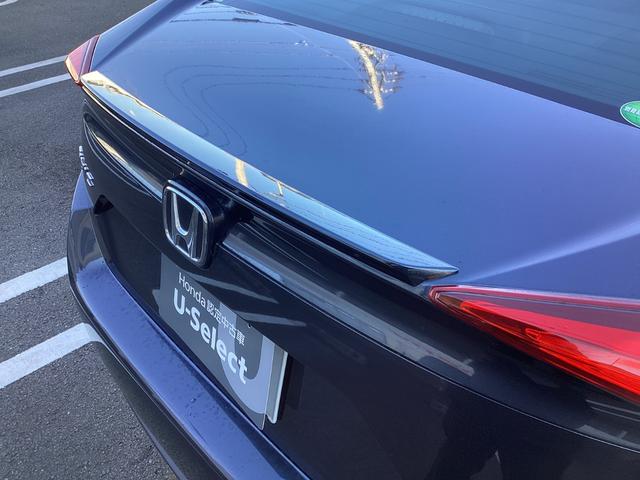 シビック セダン　１年保証距離無制限ＥＴＣワンオーナー禁煙車　サイドエアバッグ　ワンオーナー車　横滑り防止装置　リアカメラ　クルーズコントロール　スマキー　前席シートヒーター　フルオートエアコン　ＡＢＳ　ターボ車（3枚目）