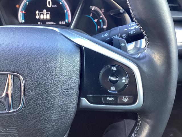 シビック セダン　１年保証距離無制限ＥＴＣワンオーナー禁煙車　サイドエアバッグ　ワンオーナー車　横滑り防止装置　リアカメラ　クルーズコントロール　スマキー　前席シートヒーター　フルオートエアコン　ＡＢＳ　ターボ車（8枚目）