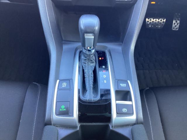 シビック セダン　１年保証距離無制限ＥＴＣワンオーナー禁煙車　サイドエアバッグ　ワンオーナー車　横滑り防止装置　リアカメラ　クルーズコントロール　スマキー　前席シートヒーター　フルオートエアコン　ＡＢＳ　ターボ車（16枚目）