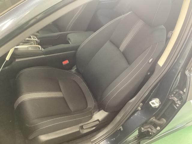 シビック セダン　１年保証距離無制限ＥＴＣワンオーナー禁煙車　サイドエアバッグ　ワンオーナー車　横滑り防止装置　リアカメラ　クルーズコントロール　スマキー　前席シートヒーター　フルオートエアコン　ＡＢＳ　ターボ車（20枚目）