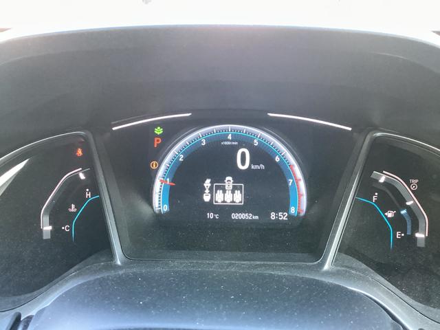 シビック セダン　１年保証距離無制限ＥＴＣワンオーナー禁煙車　サイドエアバッグ　ワンオーナー車　横滑り防止装置　リアカメラ　クルーズコントロール　スマキー　前席シートヒーター　フルオートエアコン　ＡＢＳ　ターボ車（23枚目）