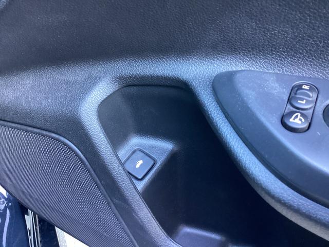 シビック セダン　１年保証距離無制限ＥＴＣワンオーナー禁煙車　サイドエアバッグ　ワンオーナー車　横滑り防止装置　リアカメラ　クルーズコントロール　スマキー　前席シートヒーター　フルオートエアコン　ＡＢＳ　ターボ車（24枚目）