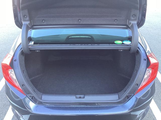 シビック セダン　１年保証距離無制限ＥＴＣワンオーナー禁煙車　サイドエアバッグ　ワンオーナー車　横滑り防止装置　リアカメラ　クルーズコントロール　スマキー　前席シートヒーター　フルオートエアコン　ＡＢＳ　ターボ車（28枚目）